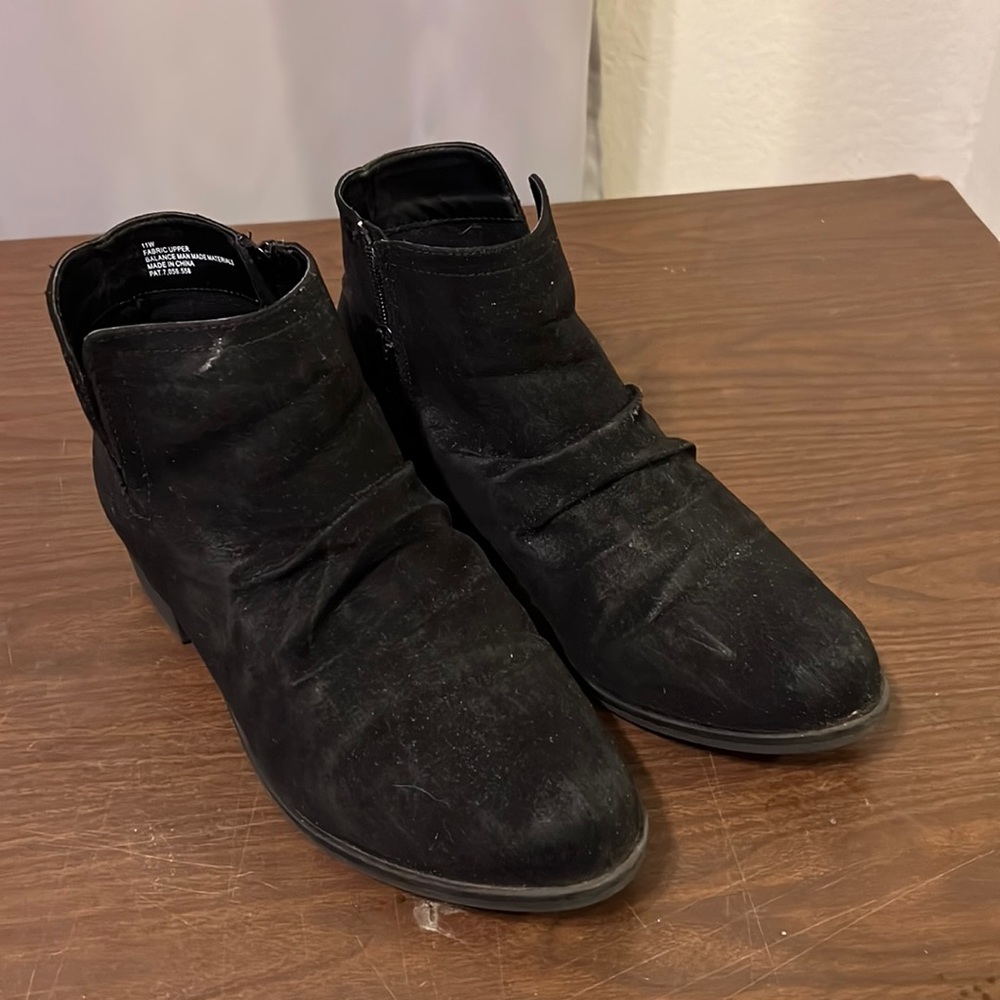 Black booties size 11W women’s Lane Bryant comfy and cute